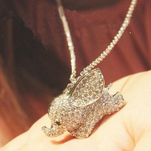 Cute Gold Baby Elephant Pendant - Picture 4 of 8